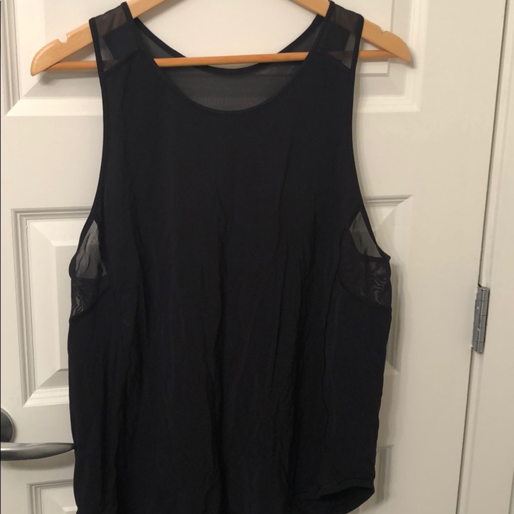 Lululemon workout top